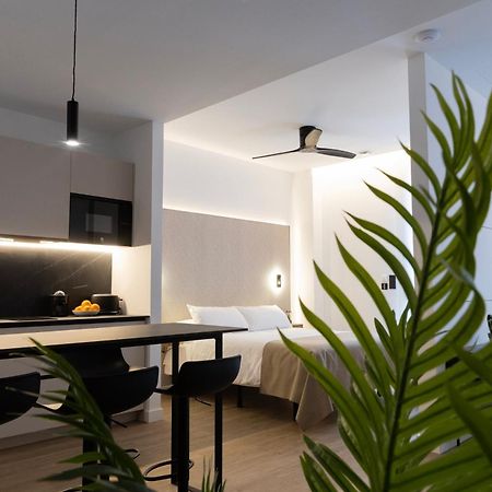 Demetrio By Alma Suites Valencia Exterior photo