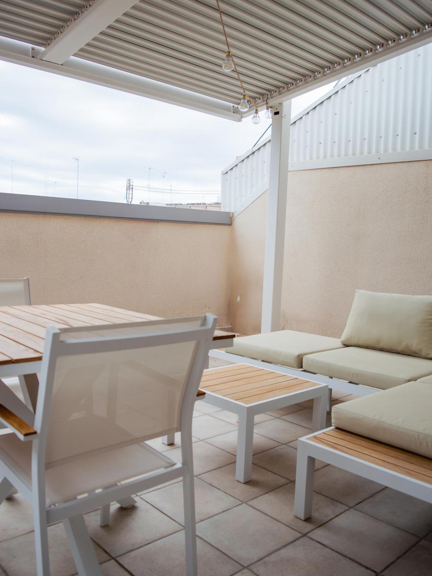 Demetrio By Alma Suites Valencia Exterior photo