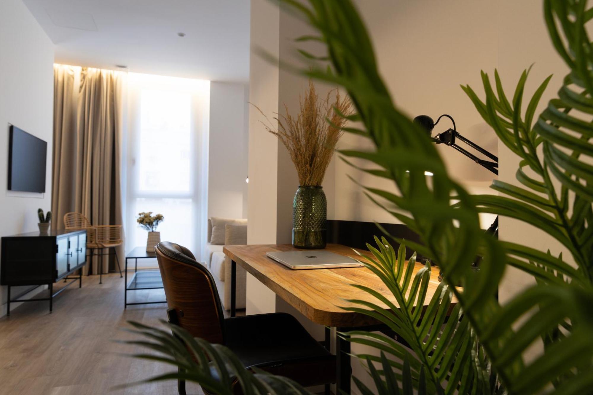 Demetrio By Alma Suites Valencia Exterior photo