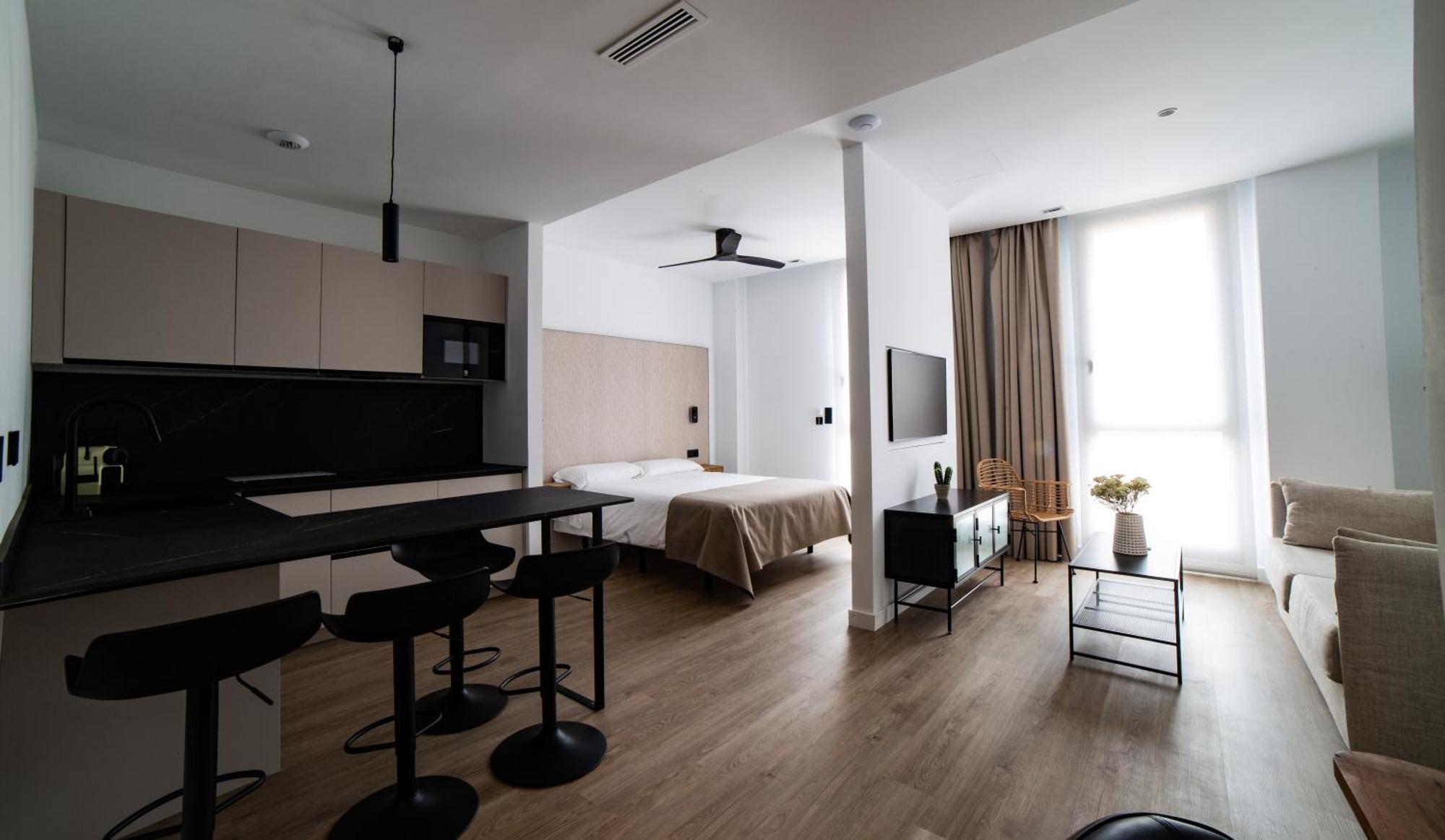Demetrio By Alma Suites Valencia Exterior photo